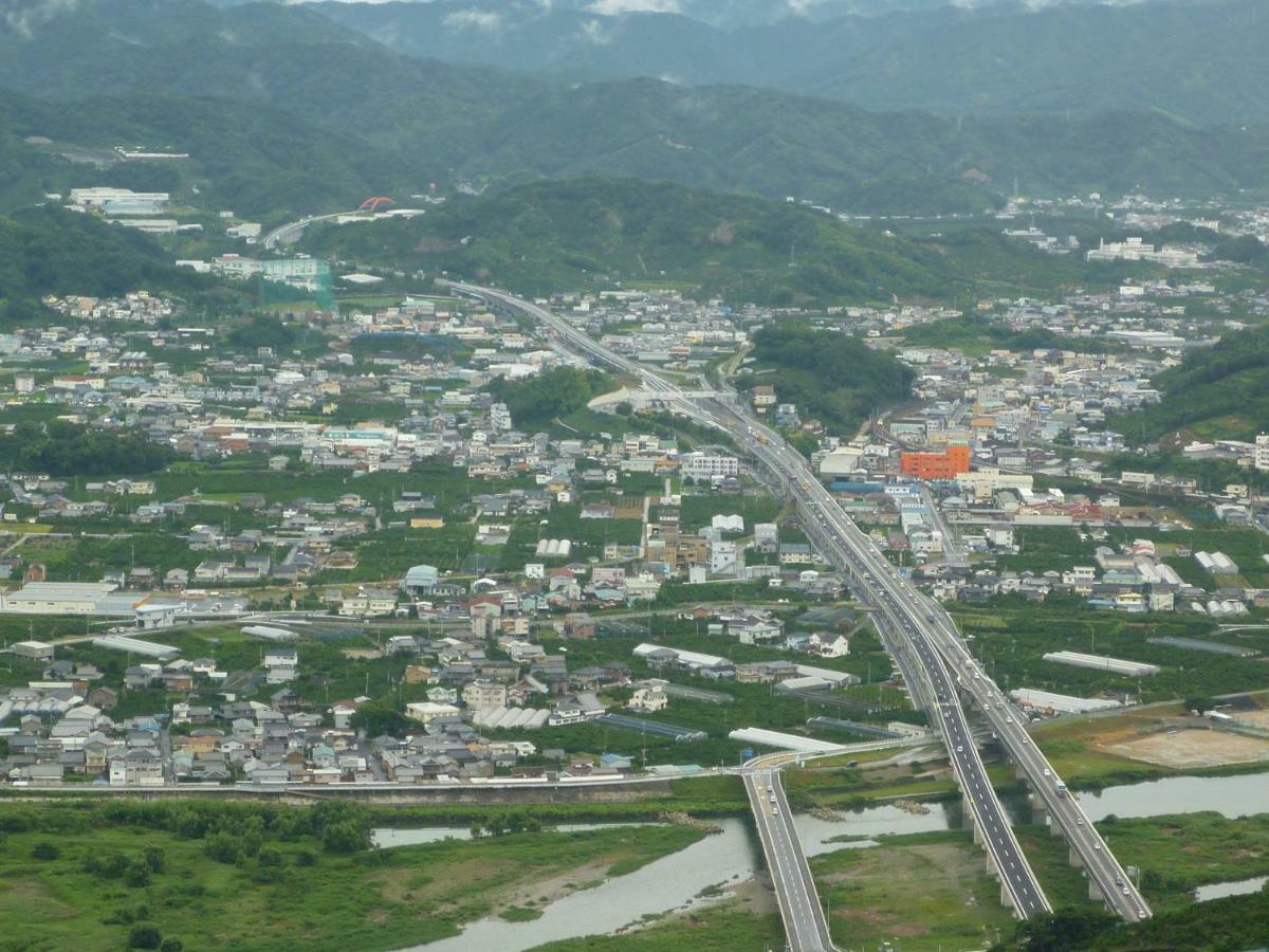 Business Hotel Top Inn Kagurano Wakayama Exterior photo